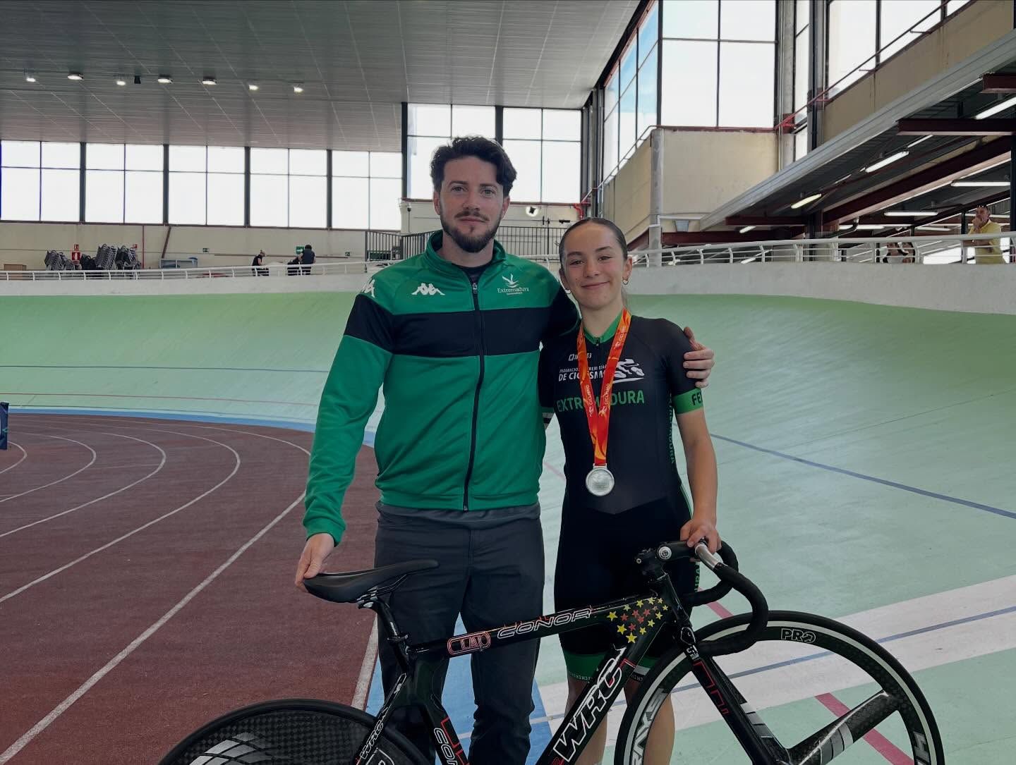 Laura Pérez compite en la final de keirin del Campeonato de España de Pista en Galapagar