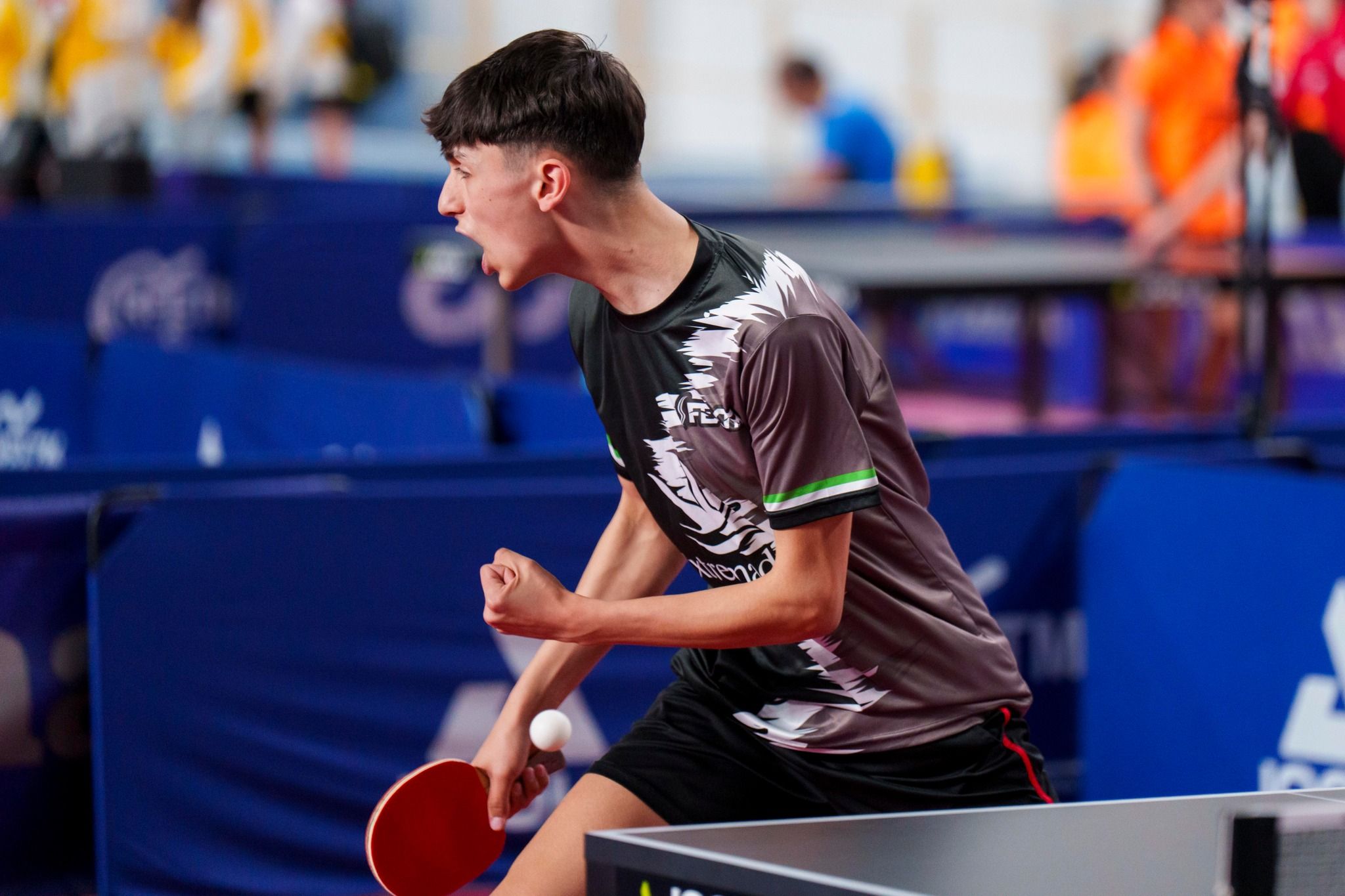 Palistas extremeños durante su participación en el CESA 2026 de tenis de mesa