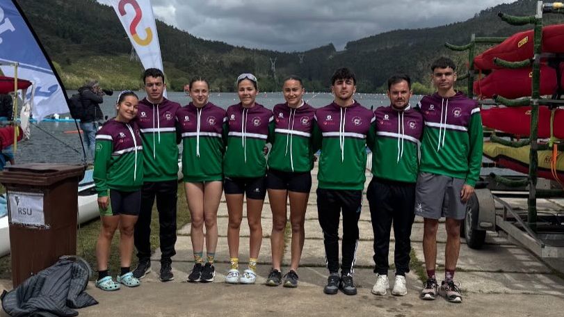 Equipos extremeños compiten en el Embalse de Pontillón do Castro en Pontevedra