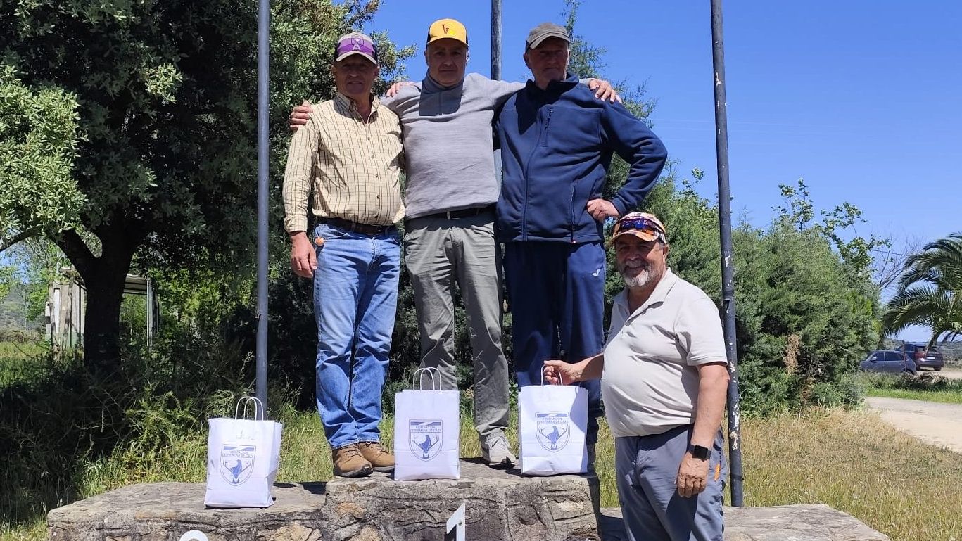 Podio del Provincial de Badajoz de Compak Sporting 2026 en Jerez de los Caballeros