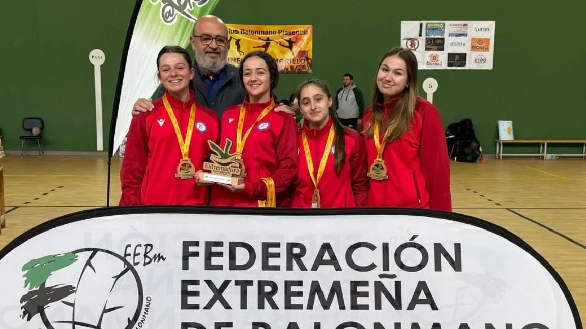 Equipos participantes en la fase final juvenil femenina de balonmano disputada en Plasencia