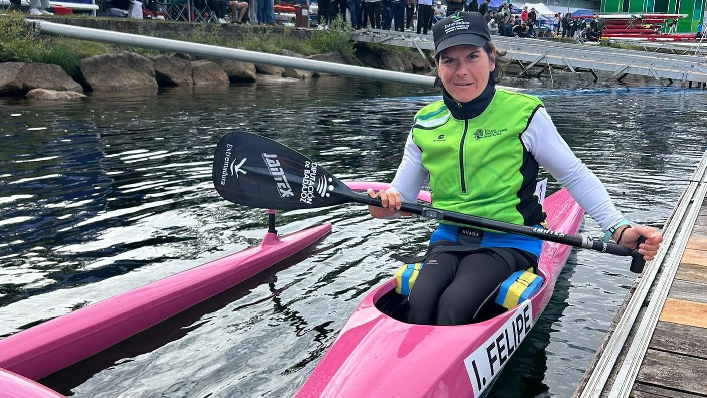 Equipos extremeños compiten en el Embalse de Pontillón do Castro en Pontevedra
