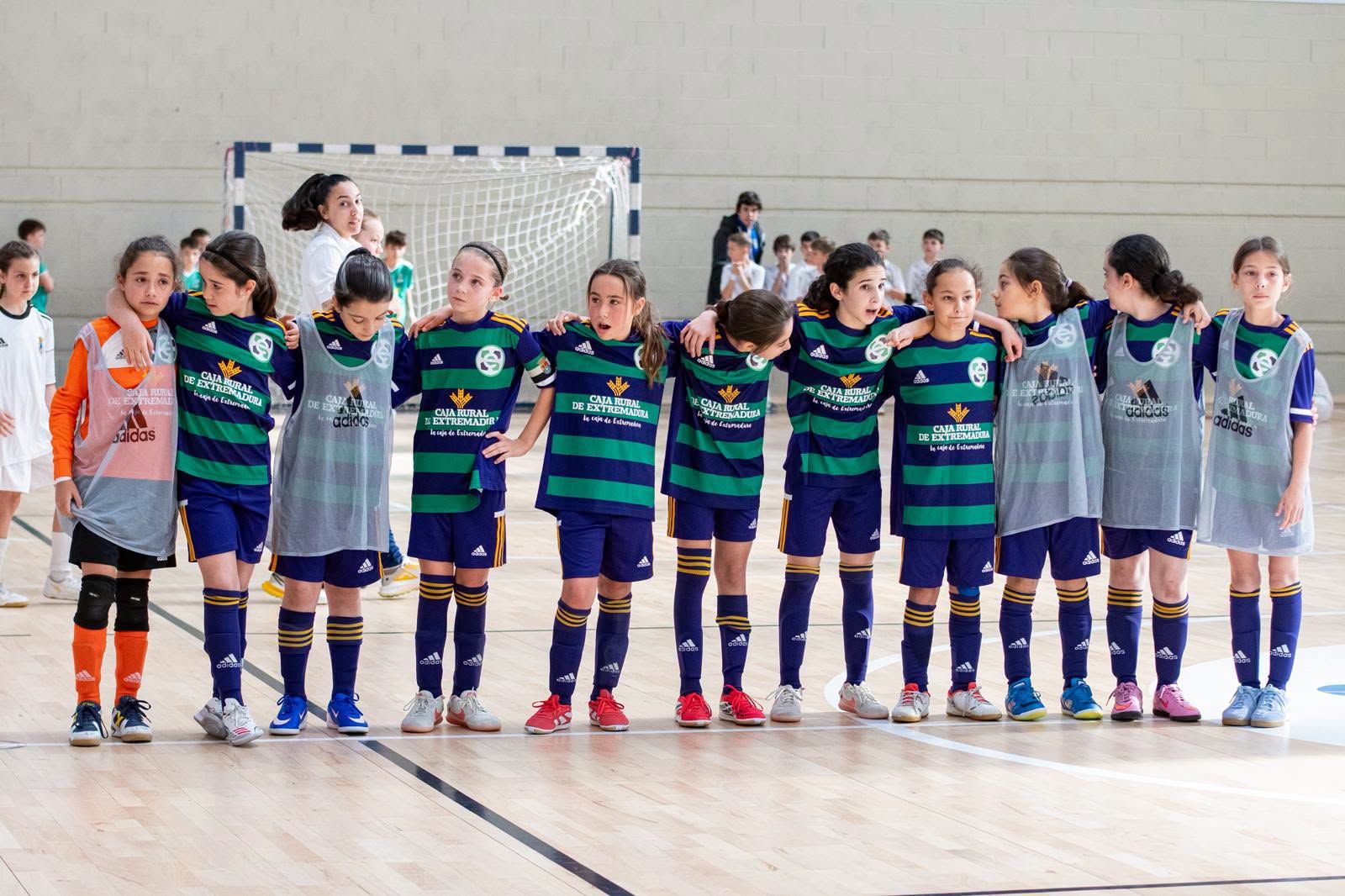 La selección extremeña benjamín femenina durante el partido por el tercer puesto ante Aragón