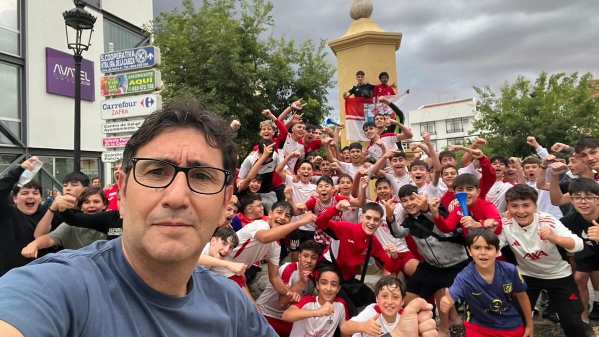 Plantilla del Gran Maestre cadete tras completar una gran temporada