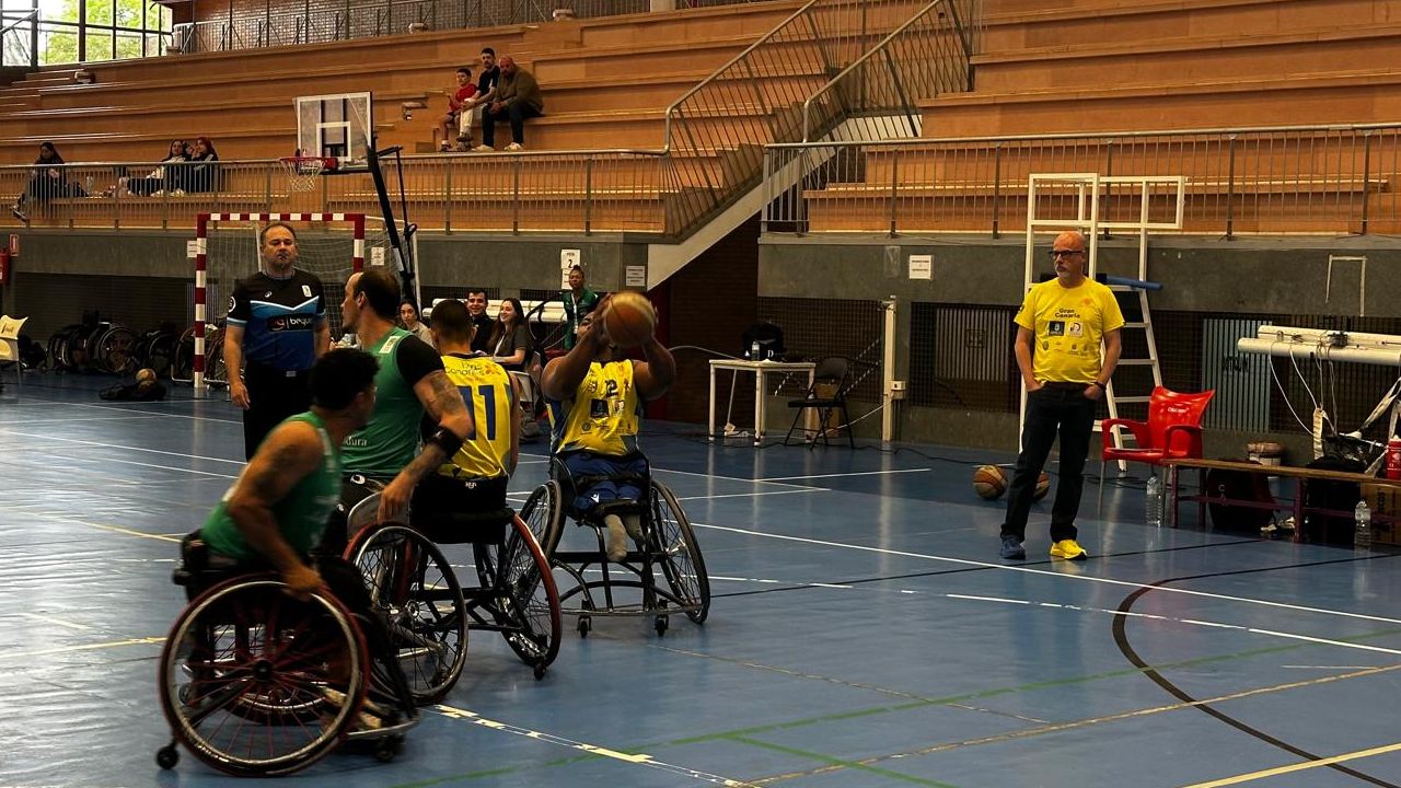 Partido entre el Mideba y Econy Gran Canaria en el Pabellón Nuria Cabanillas