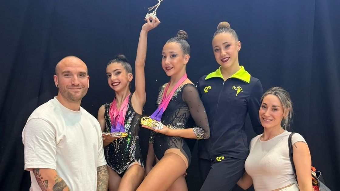 Gimnastas del Club Nashira de Plasencia durante el Torneo Internacional Slavia Cup en Bulgaria