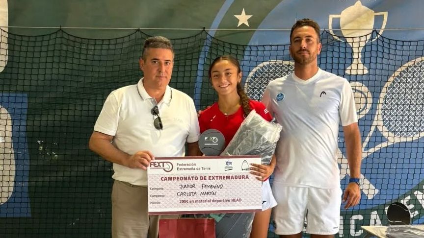 Carlota Martín y Marcos Romero campeones de Extremadura Junior de tenis