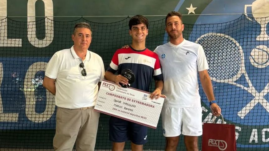 Carlota Martín y Marcos Romero campeones de Extremadura Junior de tenis