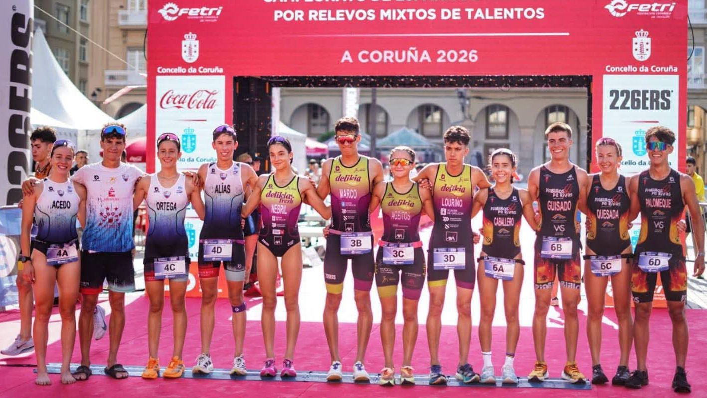 Tribarros Villafranca celebra la plata nacional en relevos mixtos