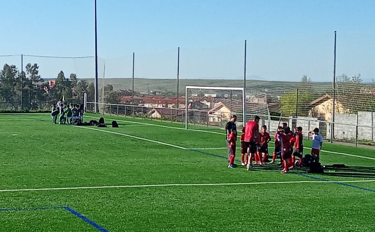 Partido entre Cacereño Tambo A y Vedruna Cáceres en categoría benjamín Judex