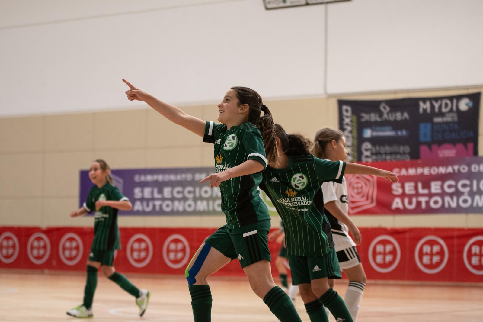 Selecciones extremeñas benjamines de fútbol sala celebran una jornada con doble victoria