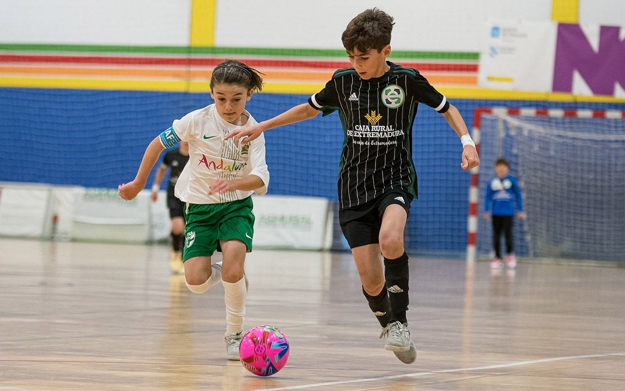 Imagen del estreno de Extremadura ante Andalucía en el Campeonato de España benjamín