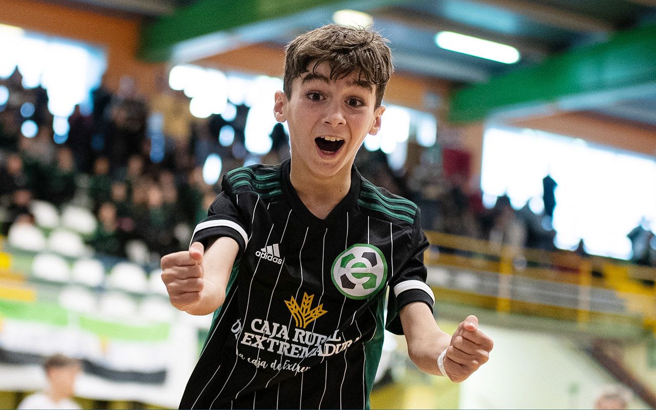 Imagen del estreno de Extremadura ante Andalucía en el Campeonato de España benjamín