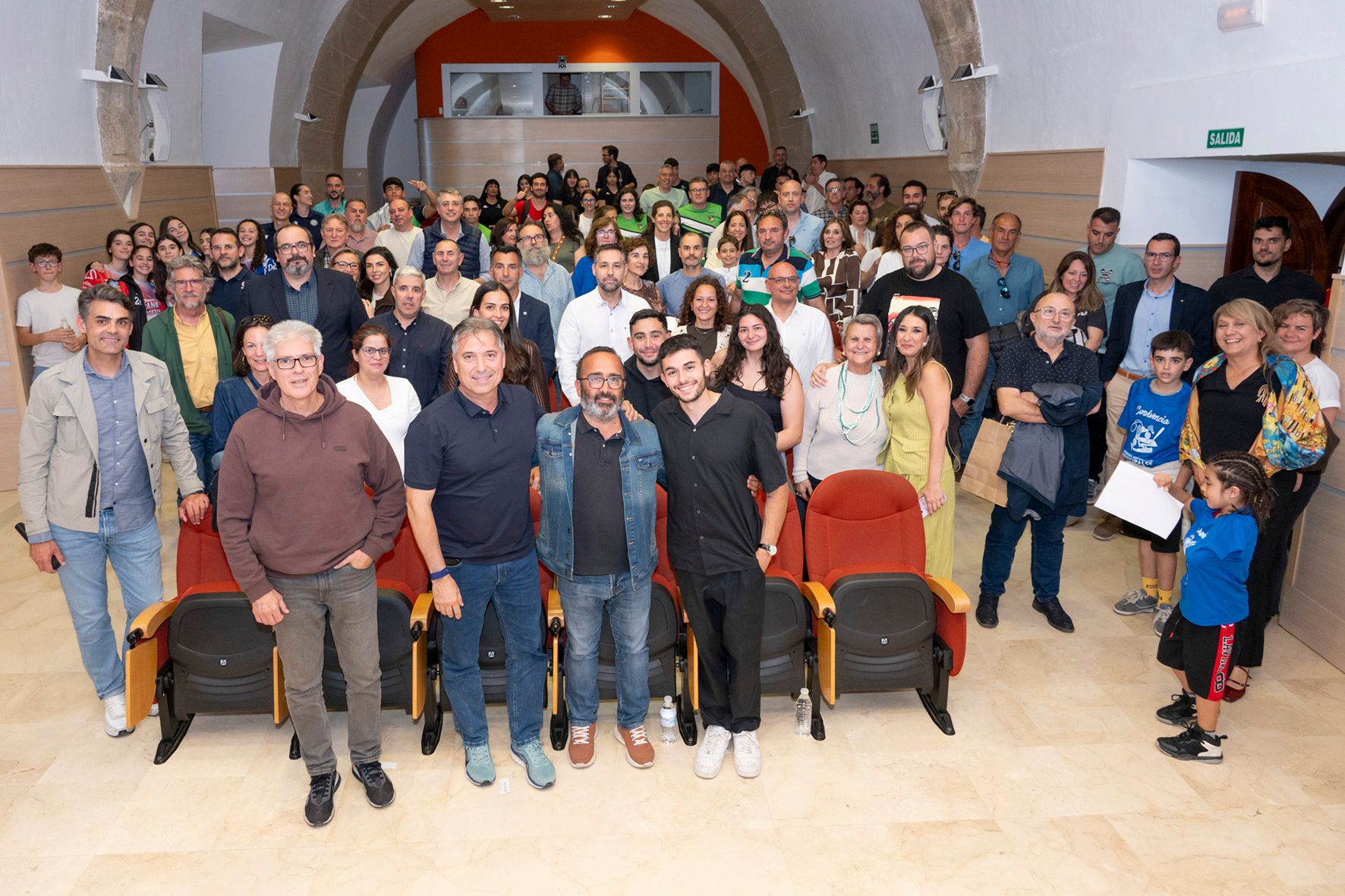 FFoto grupo.jpg