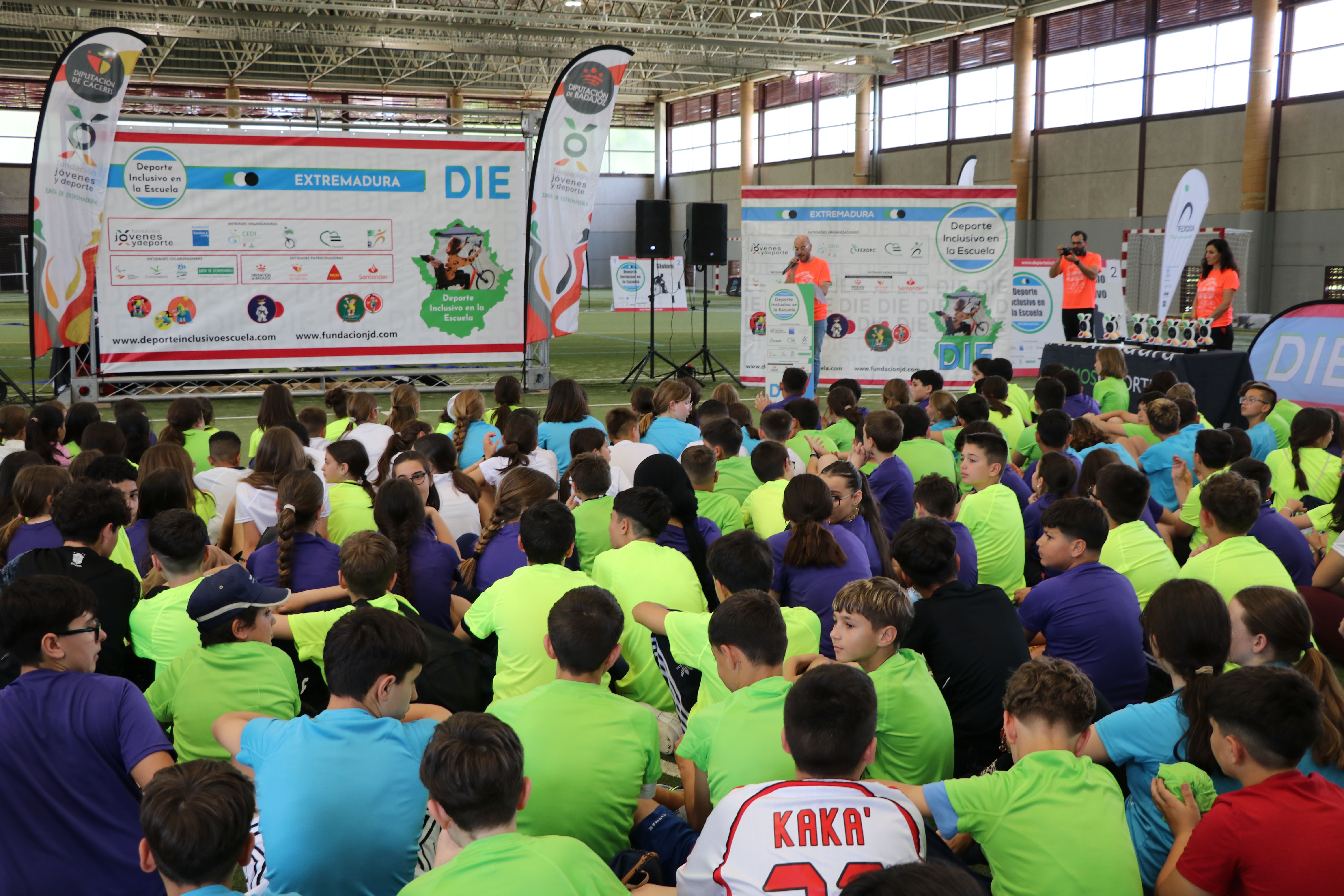 Clausura del programa Deporte Inclusivo en la Escuela en la Ciudad Deportiva de Cáceres