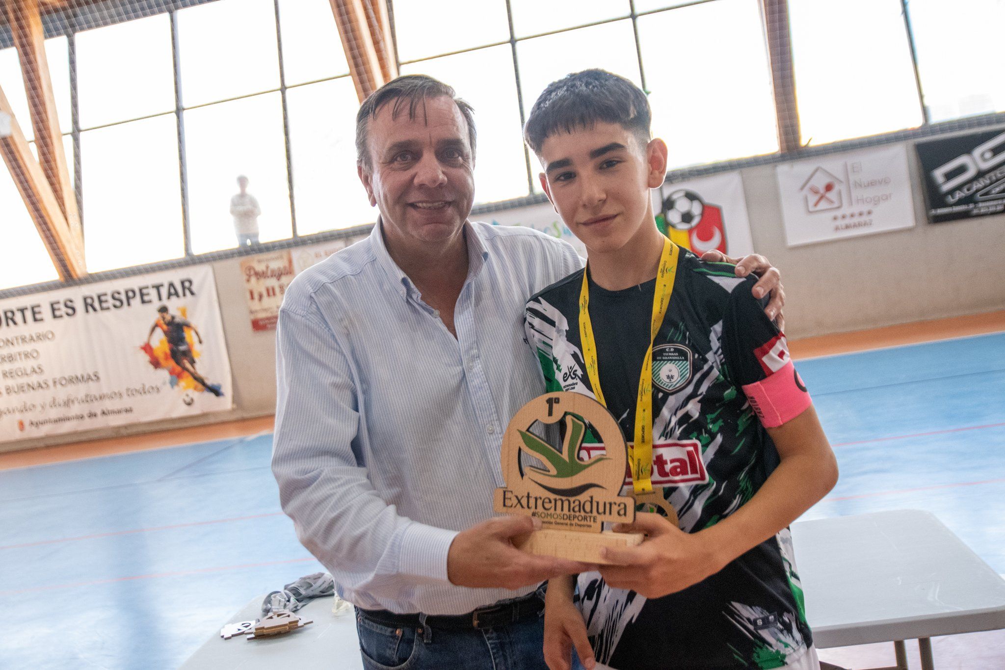 Final infantil entre Navalmoral FS y Tierras de Granadilla en Almaraz