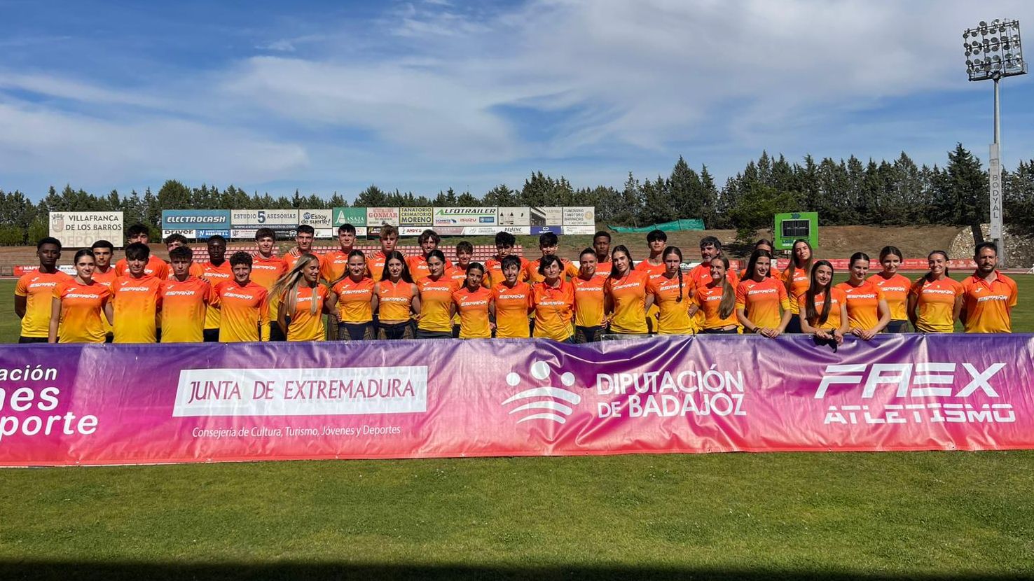 Encuentro Internacional de Relevos España Portugal en la pista de atletismo de Villafranca