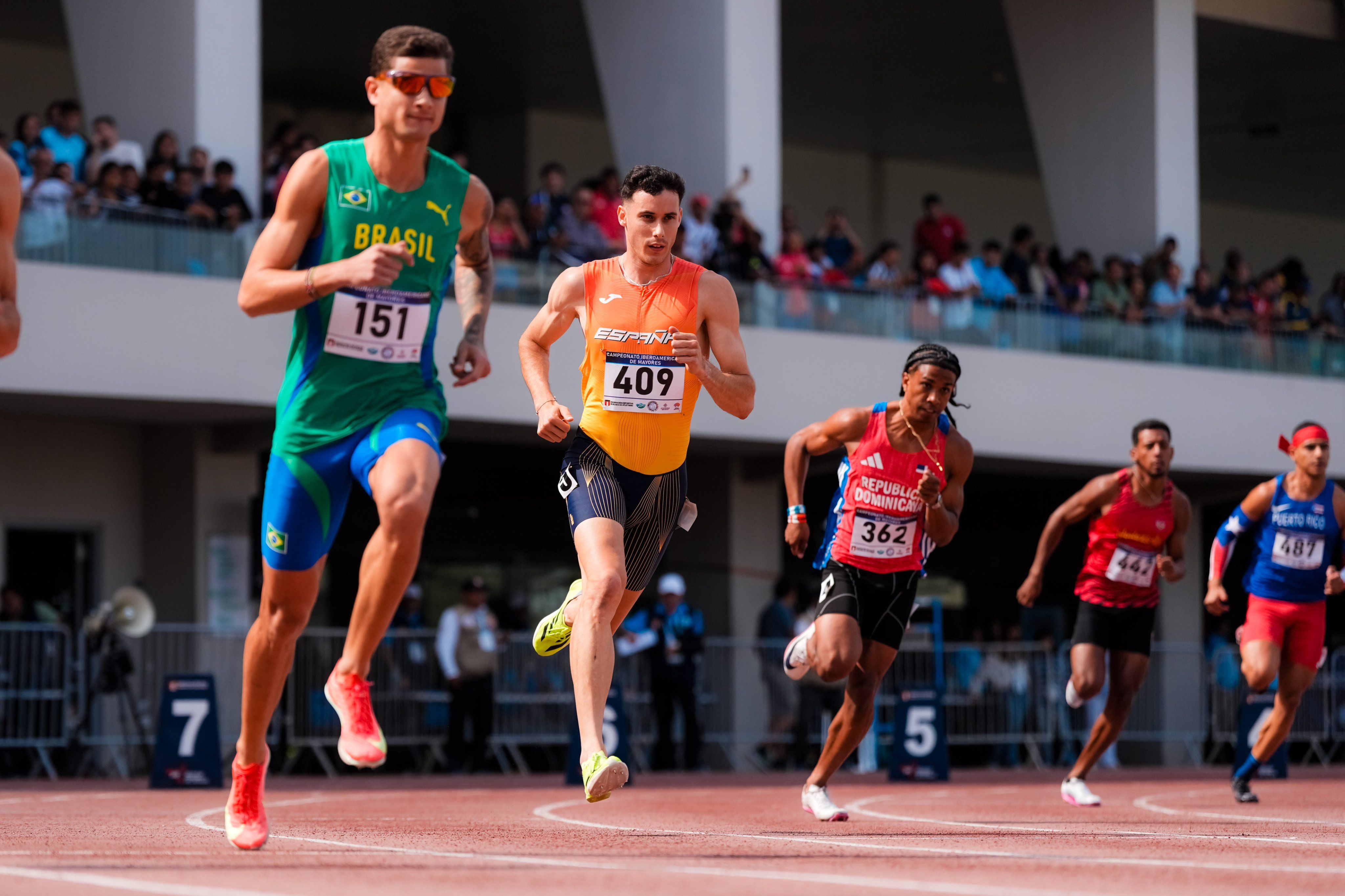 David Barroso durante la final de 800 metros del Campeonato Iberoamericano