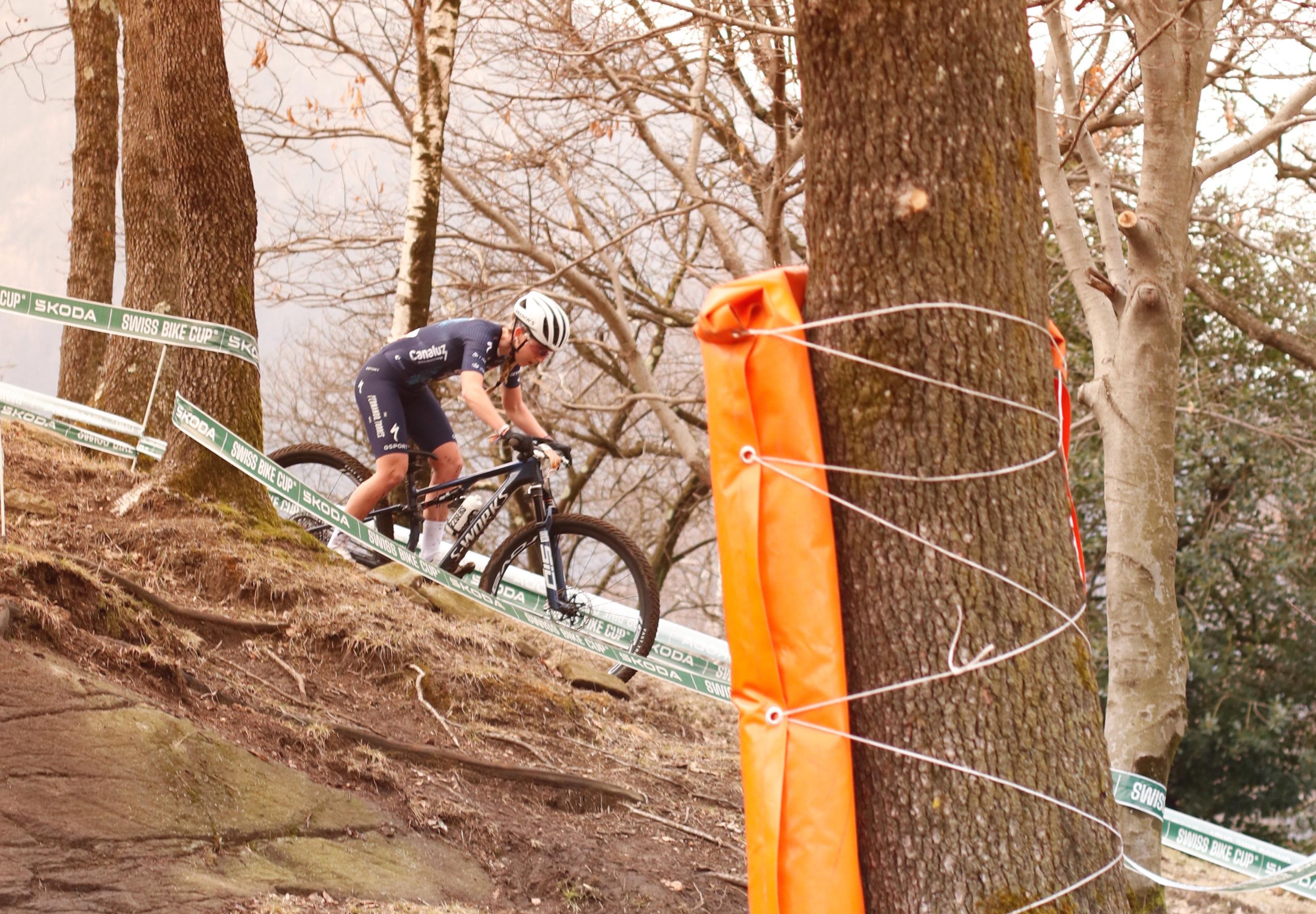 La estructura extremeña estrenó su aventura internacional con grandes sensaciones, un top-12 de Irene García y cuatro corredoras compitiendo de tú a tú con algunas de las mejores especialistas del panorama mundial.