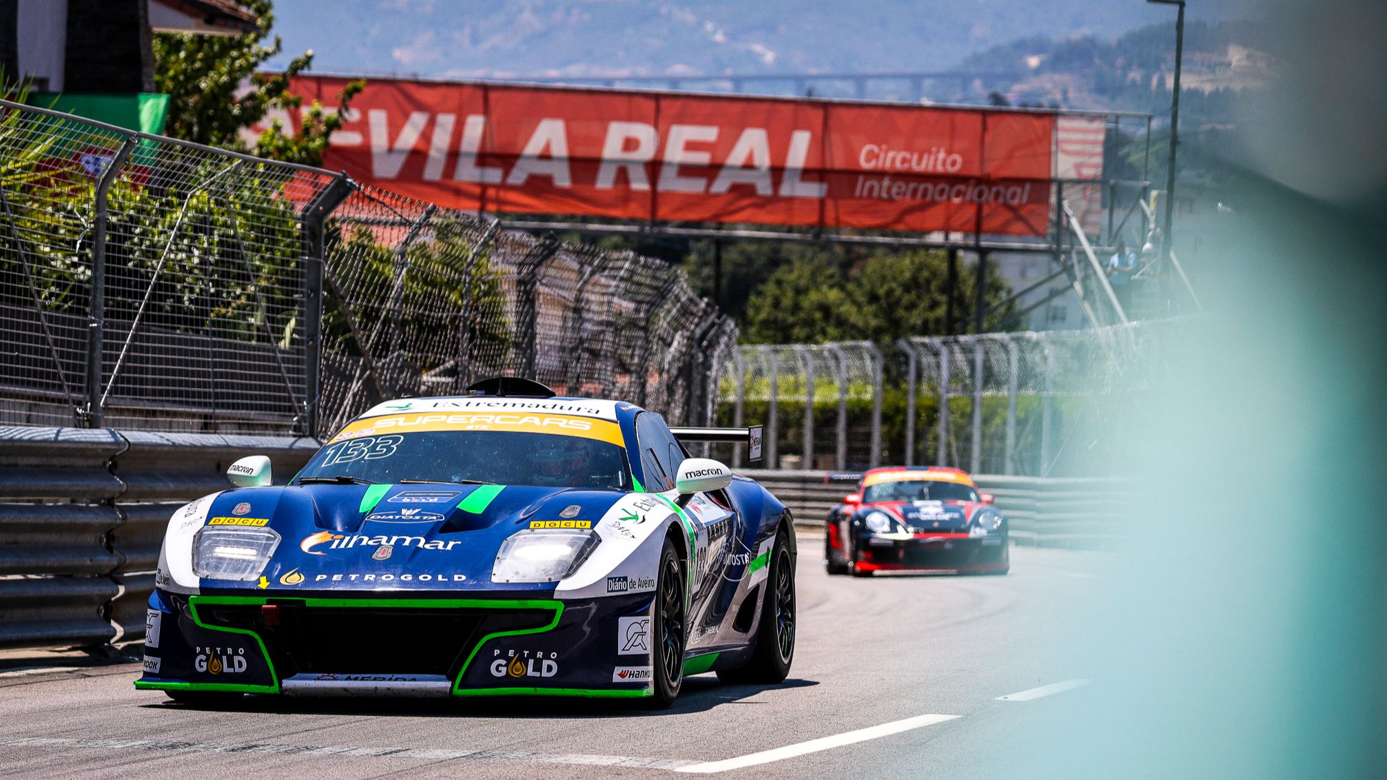 Ángel Santos y Gabriel Caçoilo compitiendo con el Ligier JS2R en Vila Real