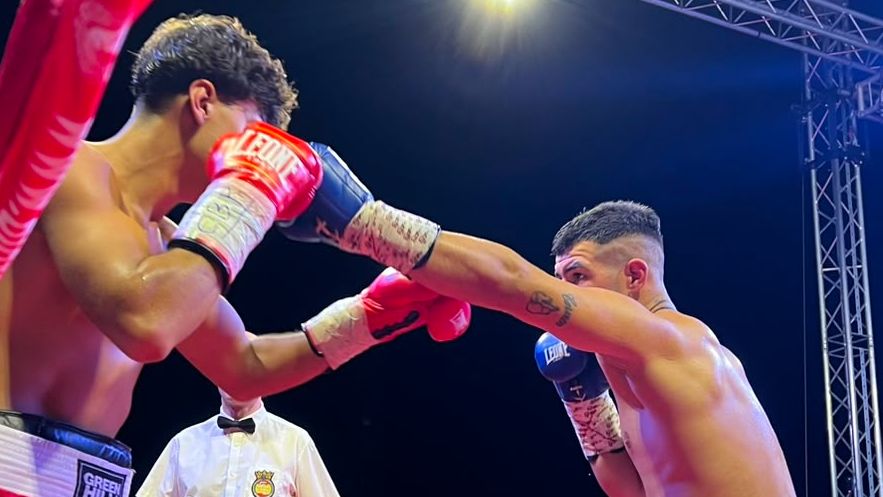 Aarón Contreras vence en su debut profesional en Don Álvaro