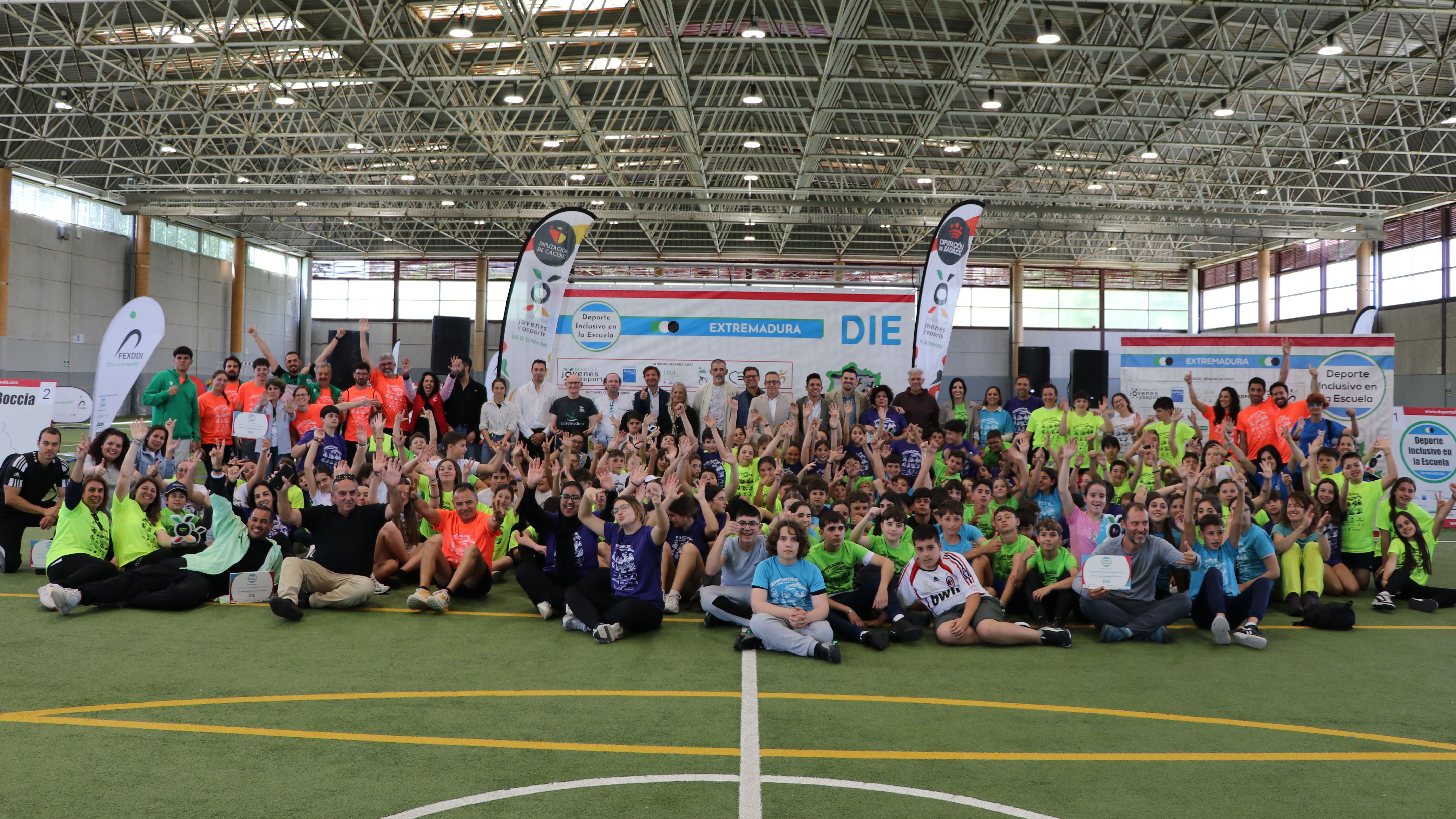 Clausura del programa Deporte Inclusivo en la Escuela en la Ciudad Deportiva de Cáceres