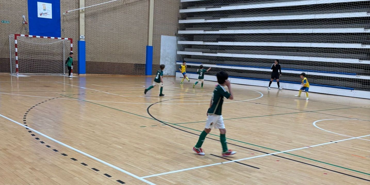 Encuentro de Segunda División Prebenjamín Sala entre Cacereño A y Malpartida Galp A