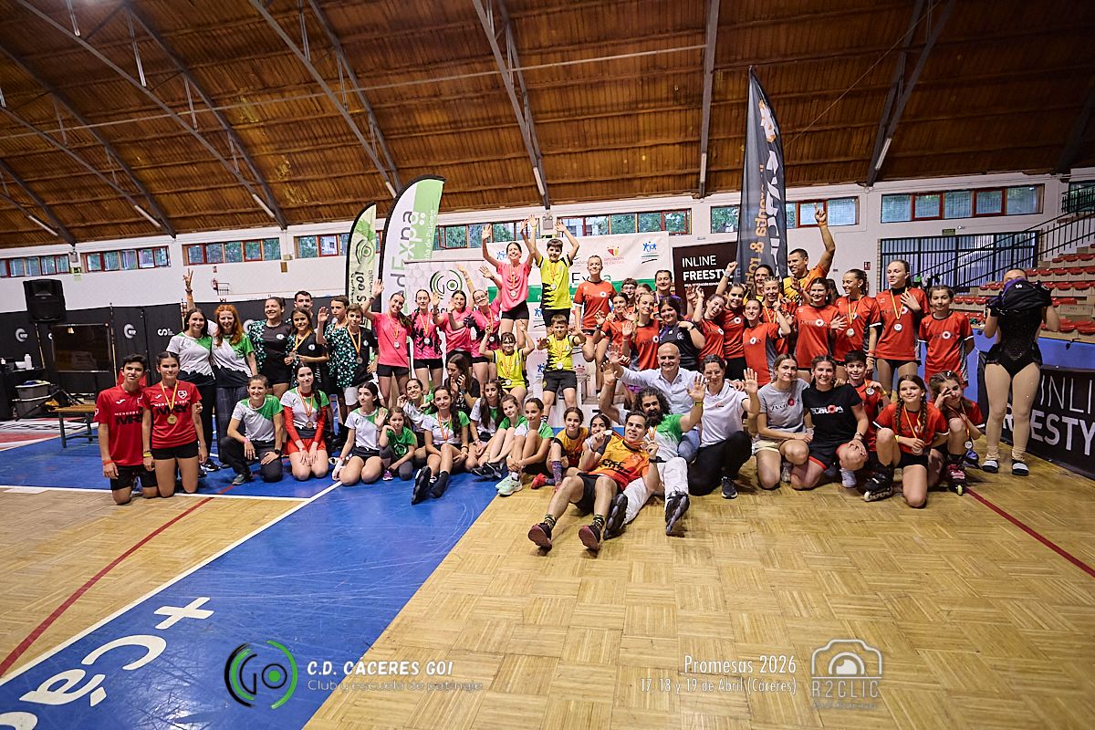 Deportistas del C.D. Cáceres Go! en el Campeonato Nacional Promesas de patinaje
