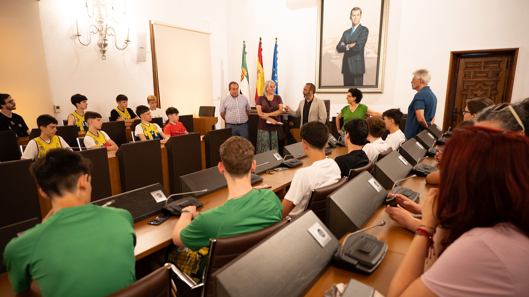 Miguel Ángel Morales recibe a la cantera del ADC Baloncesto Cáceres