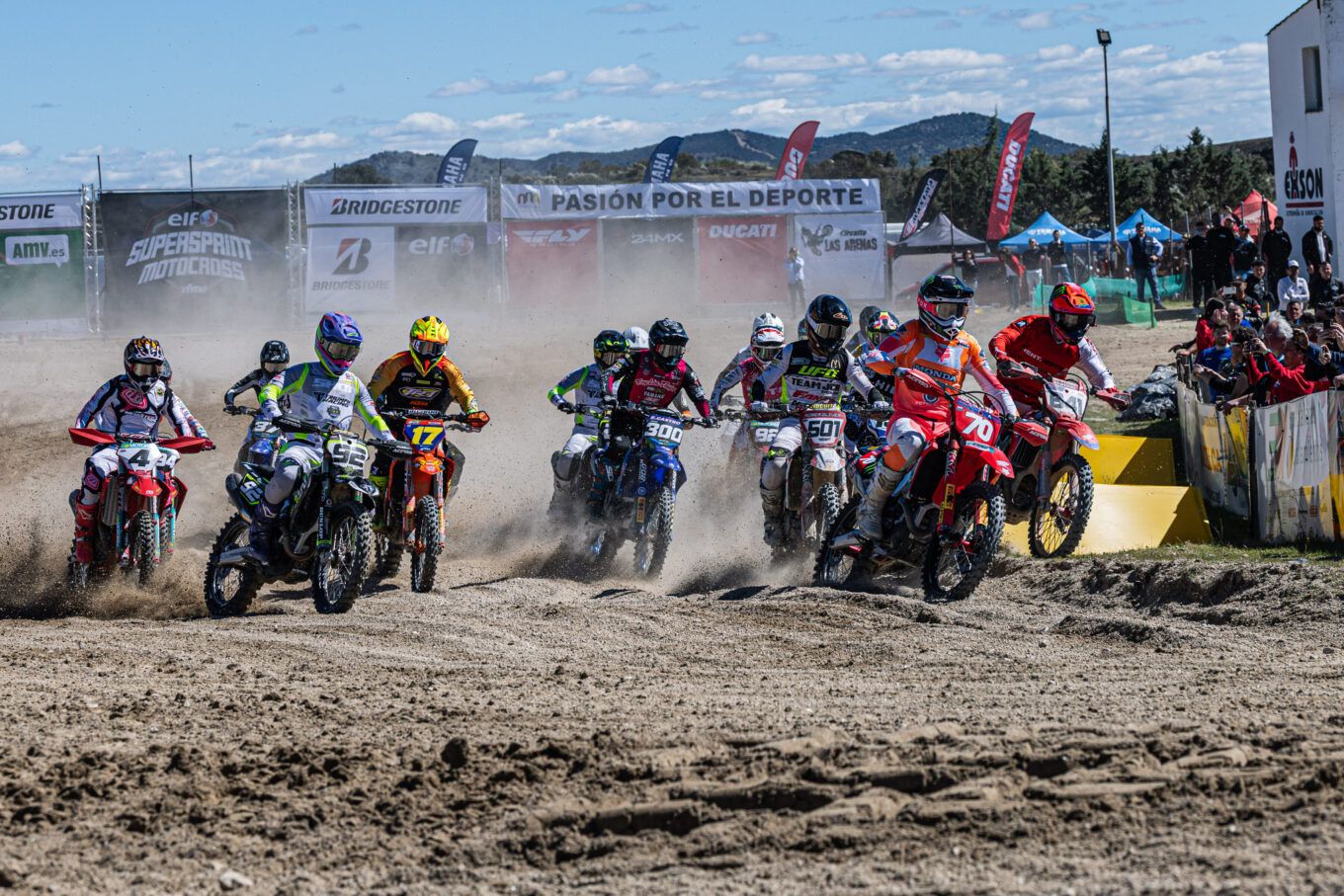 Pau Caudet compitiendo en la categoría MX125 en Malpartida