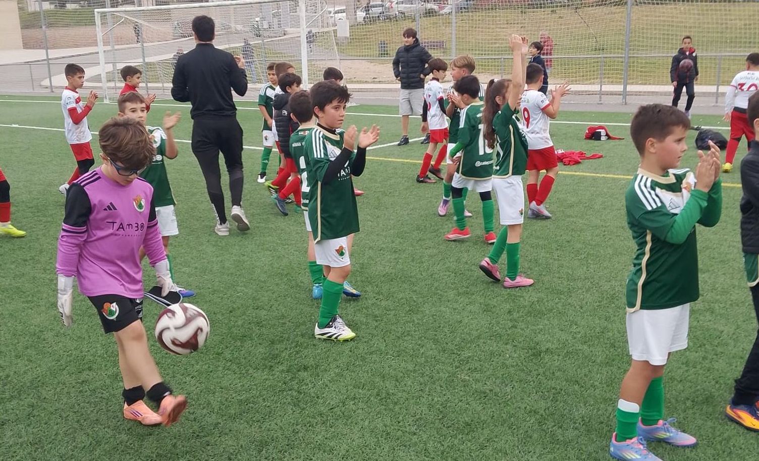 Partido entre Cacereño Tambo y Nuevo Cáceres San Francisco en categoría benjamín