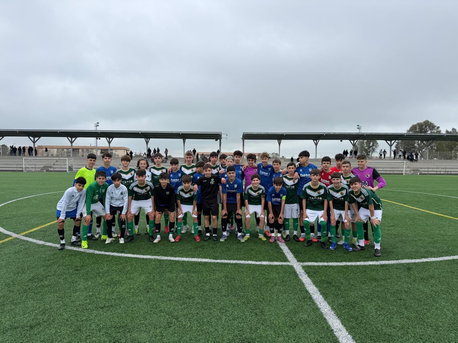 Partido entre Cacereño Tambo A y La Cruz Villanovense A en División de Honor infantil