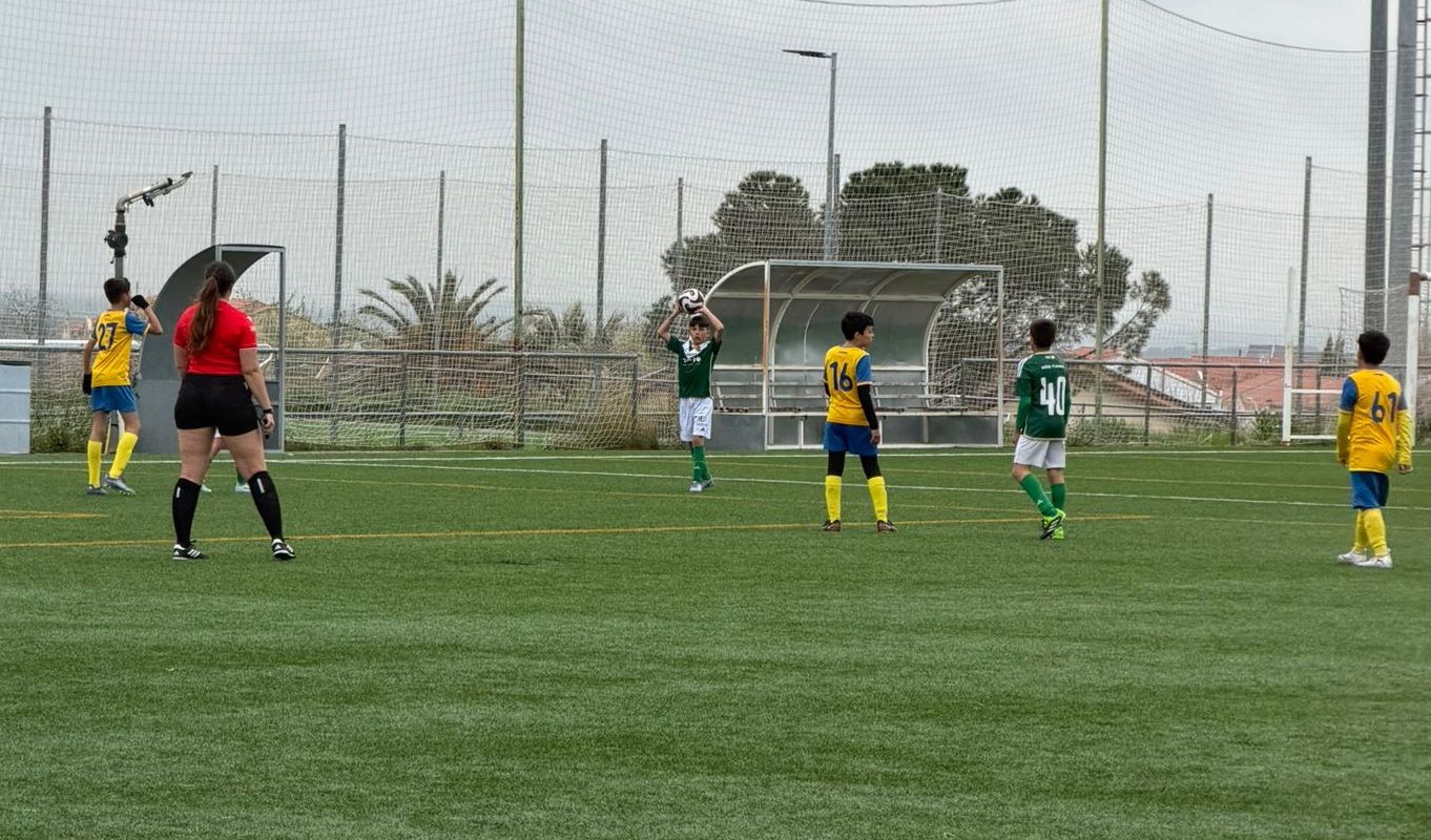 Partido de fútbol 7 alevín entre Cacereño 1919 B y Malpartida Galp en Cáceres