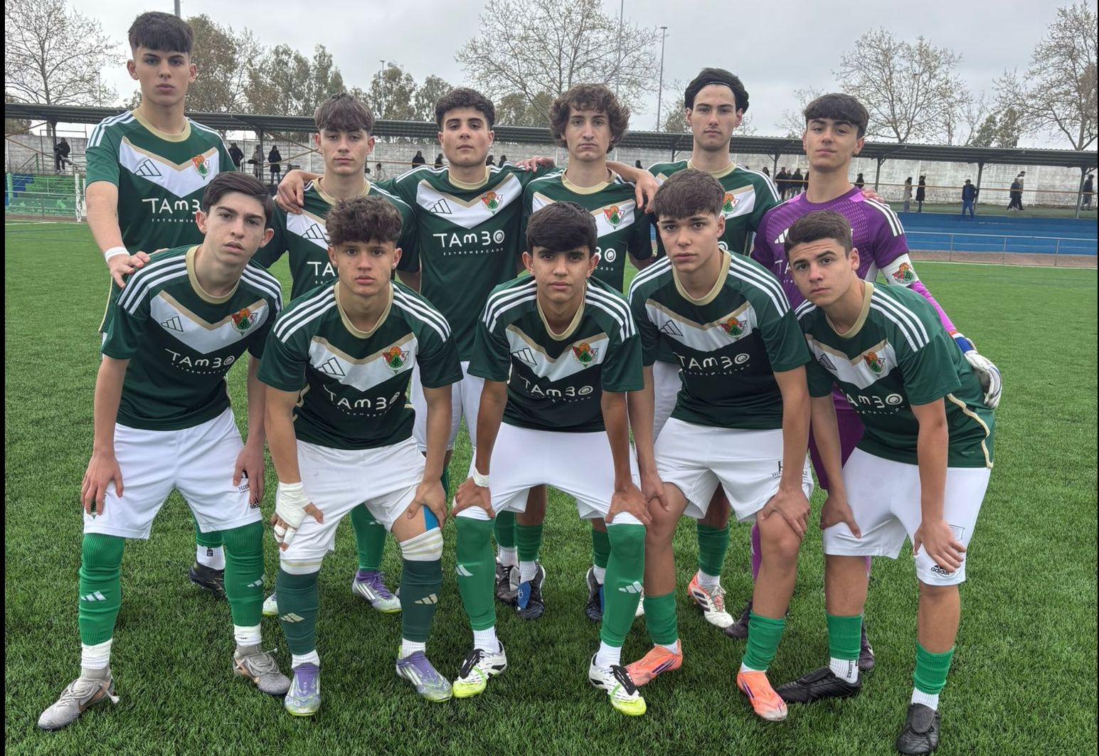 Partido entre Cacereño Tambo A y La Cruz Villanovense en División de Honor cadete