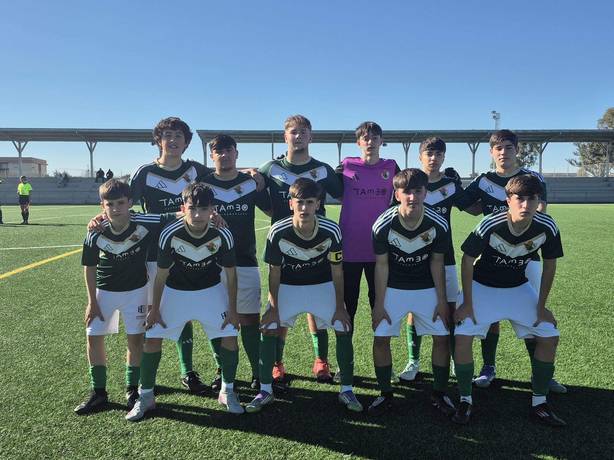 Partido cadete entre los equipos C y D del Cacereño en Cáceres