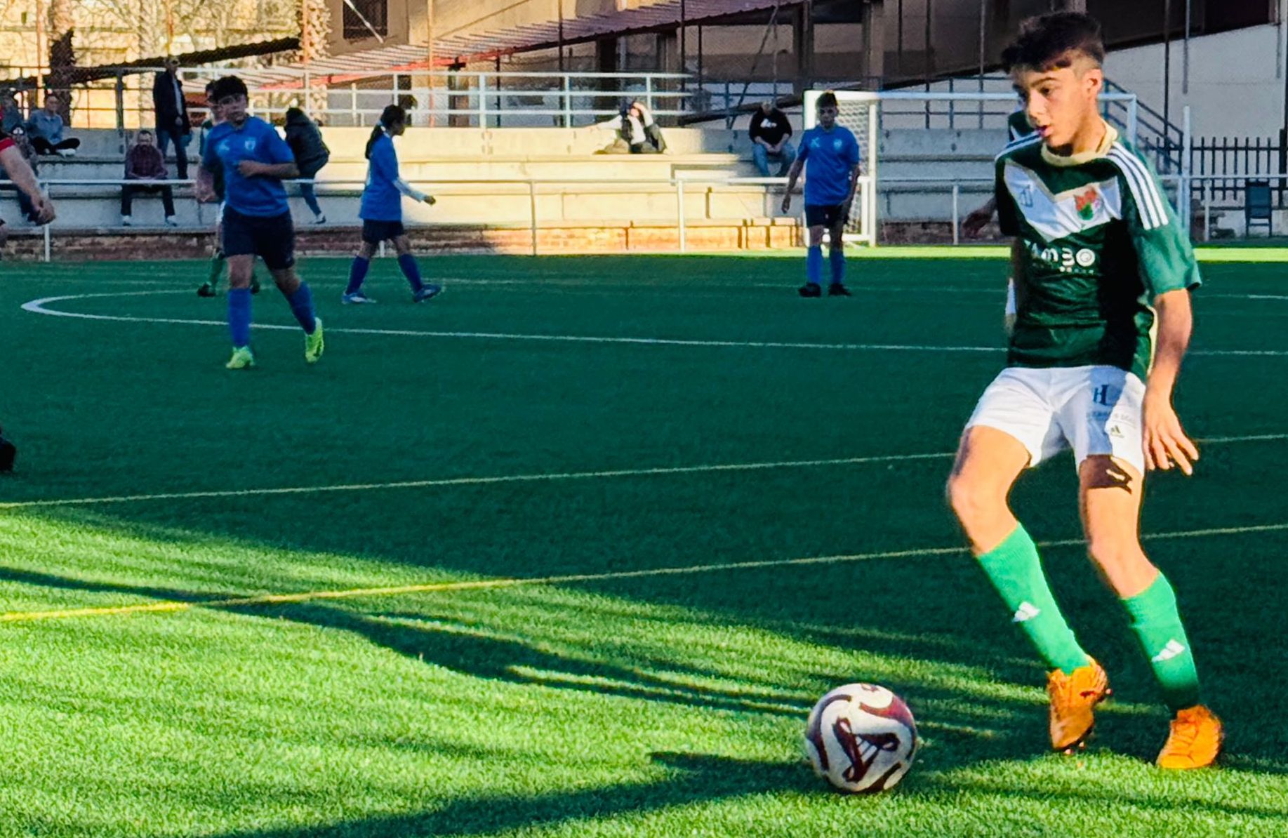 Partido entre Pebetero Olímpico B y Cacereño E en categoría infantil Judex