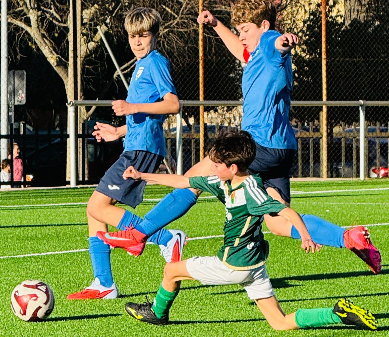Partido entre Pebetero Olímpico B y Cacereño E en categoría infantil Judex
