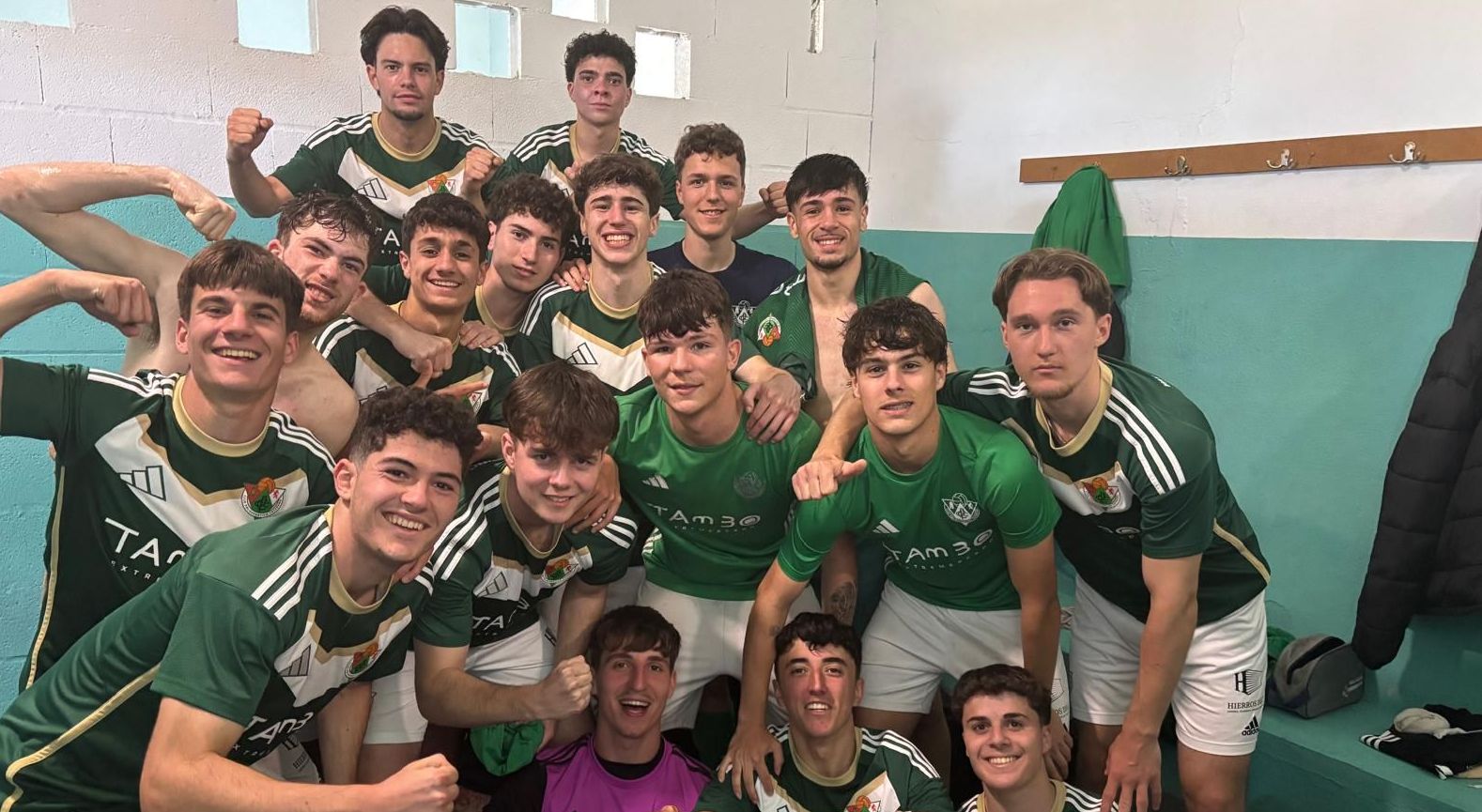 El Cacereño remonta en Badajoz en Liga Nacional Juvenil y firma una segunda parte de mando ante el Hispanolusa