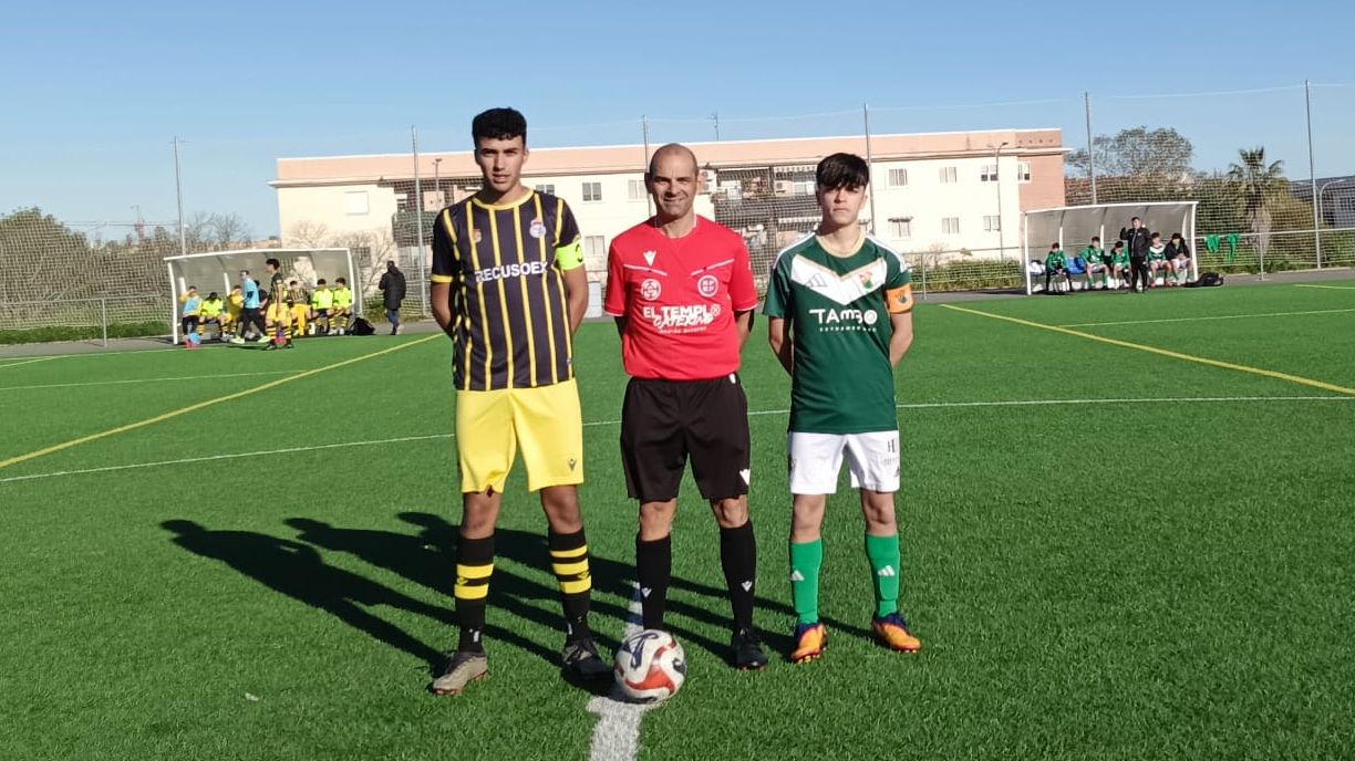 Partido entre Cacereño D y Amanecer A en los campos Manuel Sánchez Delgado de Pinilla