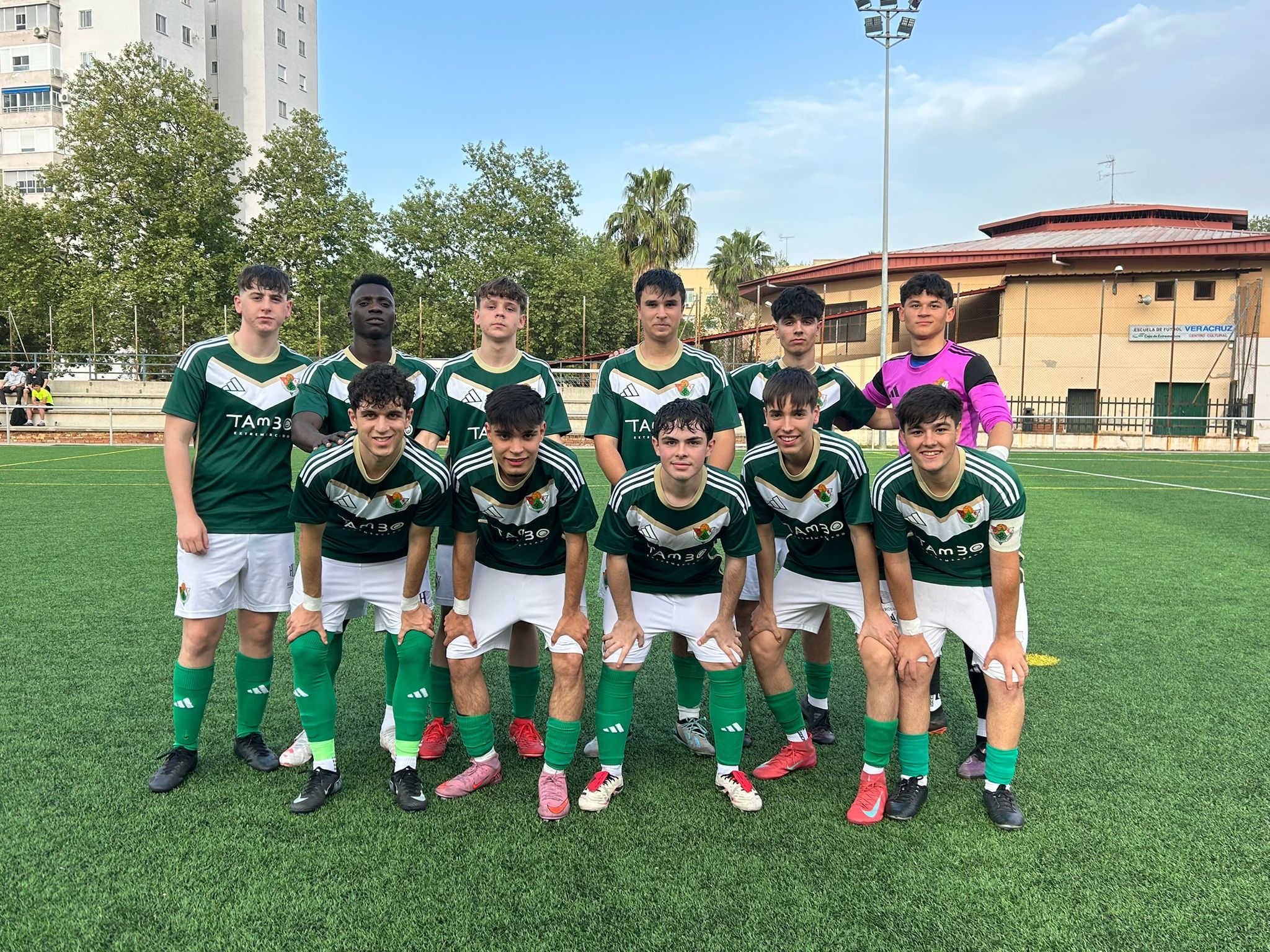 Jugadores del Cacereño C en su partido ante el Moctezuma B en el Sergio Trejo
