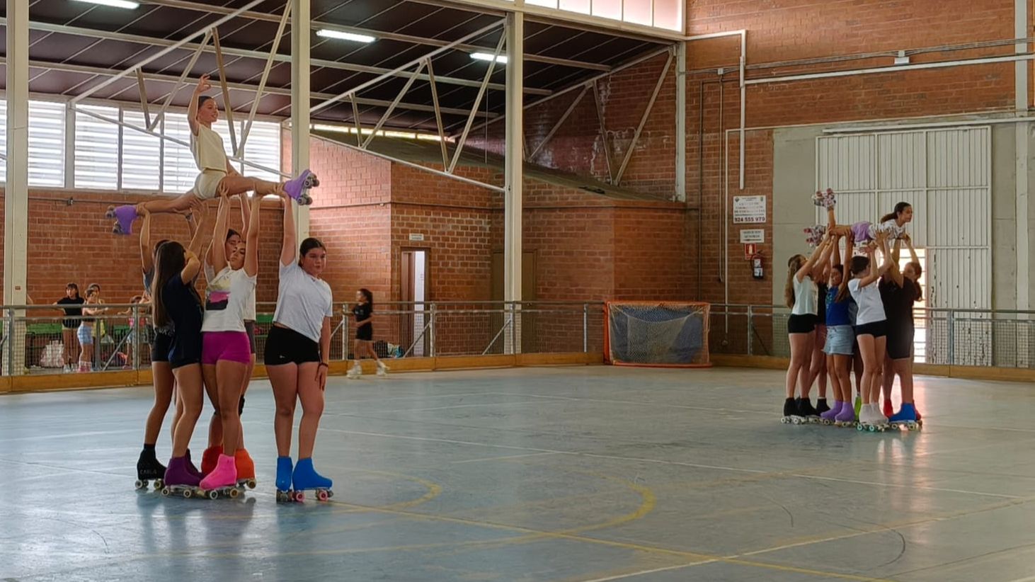 Club Patinaje Zafra prepara su exhibición con 143 patinadoras