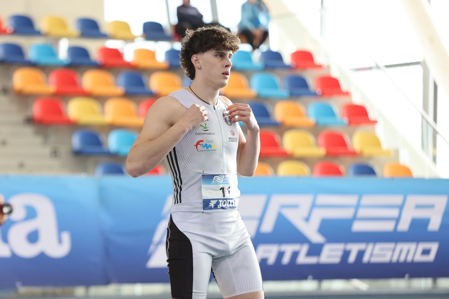 adrianasenjoatletismobadajoz.jpg