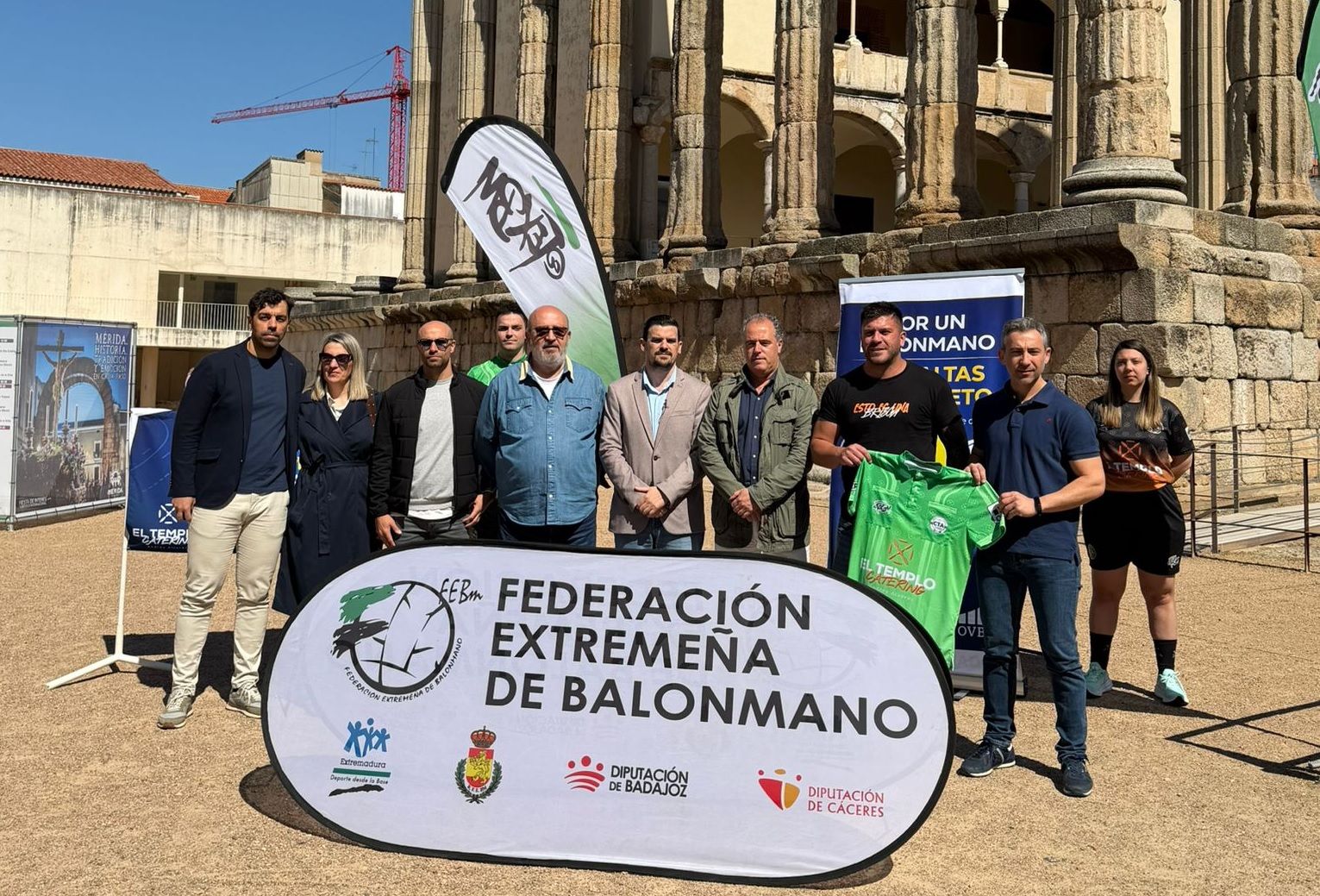 Campaña de sensibilización soCampaña de sensibilización sobre el respeto a árbitros y árbitras en Extremadurabre el respeto a árbitros y árbitras en Extremadura