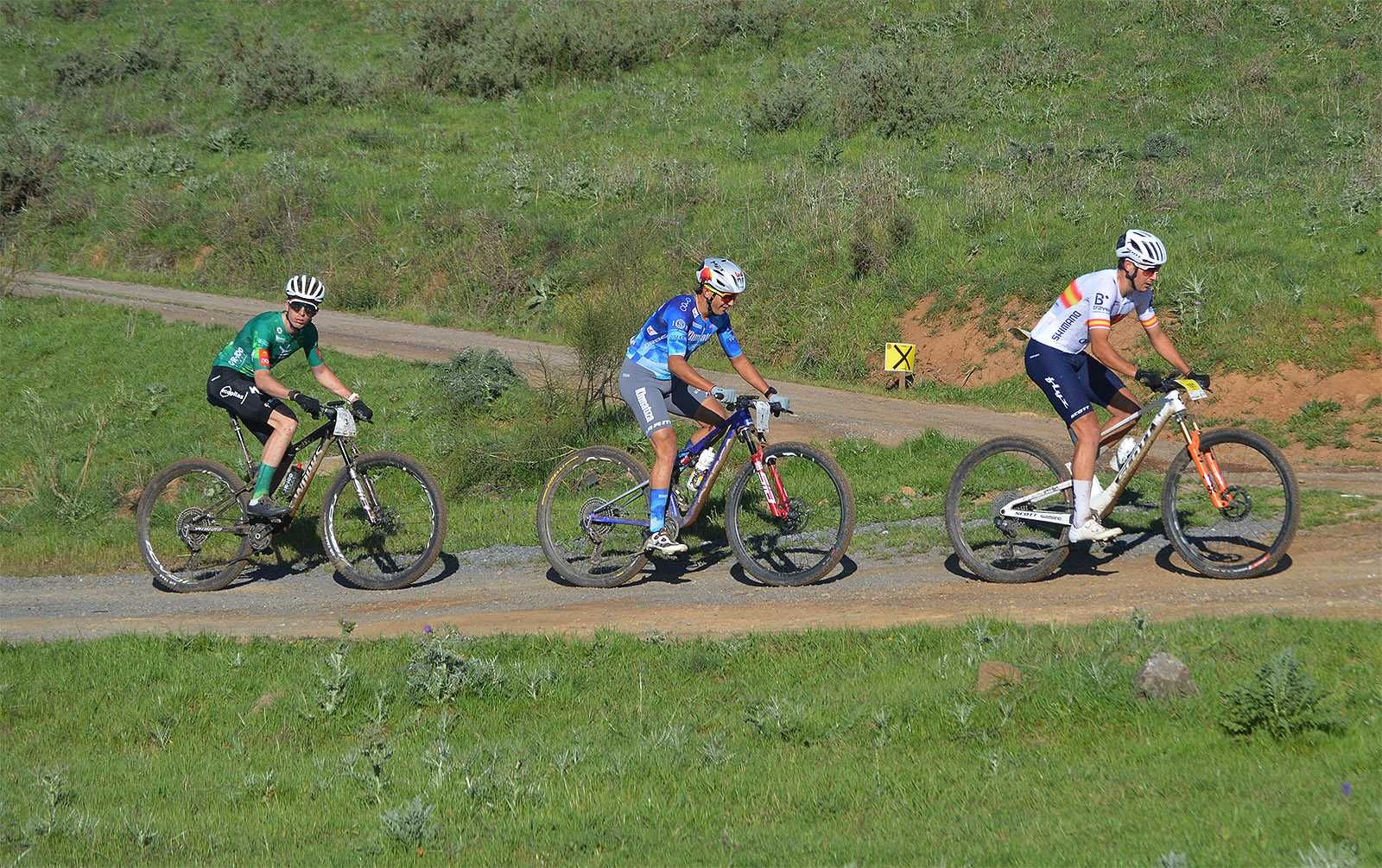 Raúl Rodríguez y María Reyes Murillo brillan con el Extremadura-Ecopilas en la prueba templaria