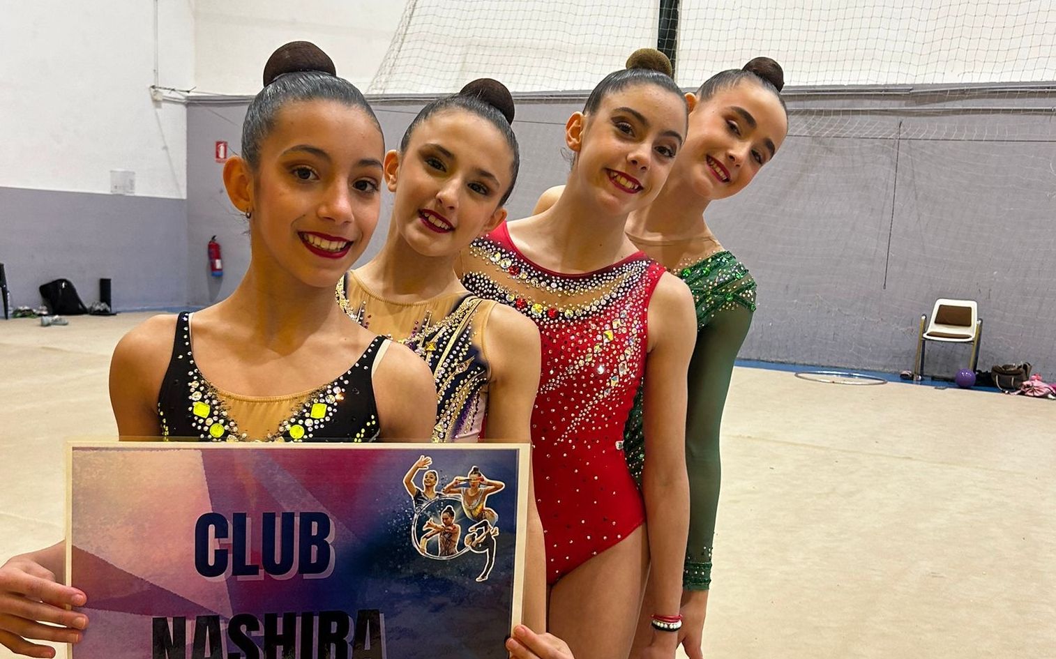 Gimnastas del Club Nashira de Plasencia con sus medallas en Cuenca y Calamonte