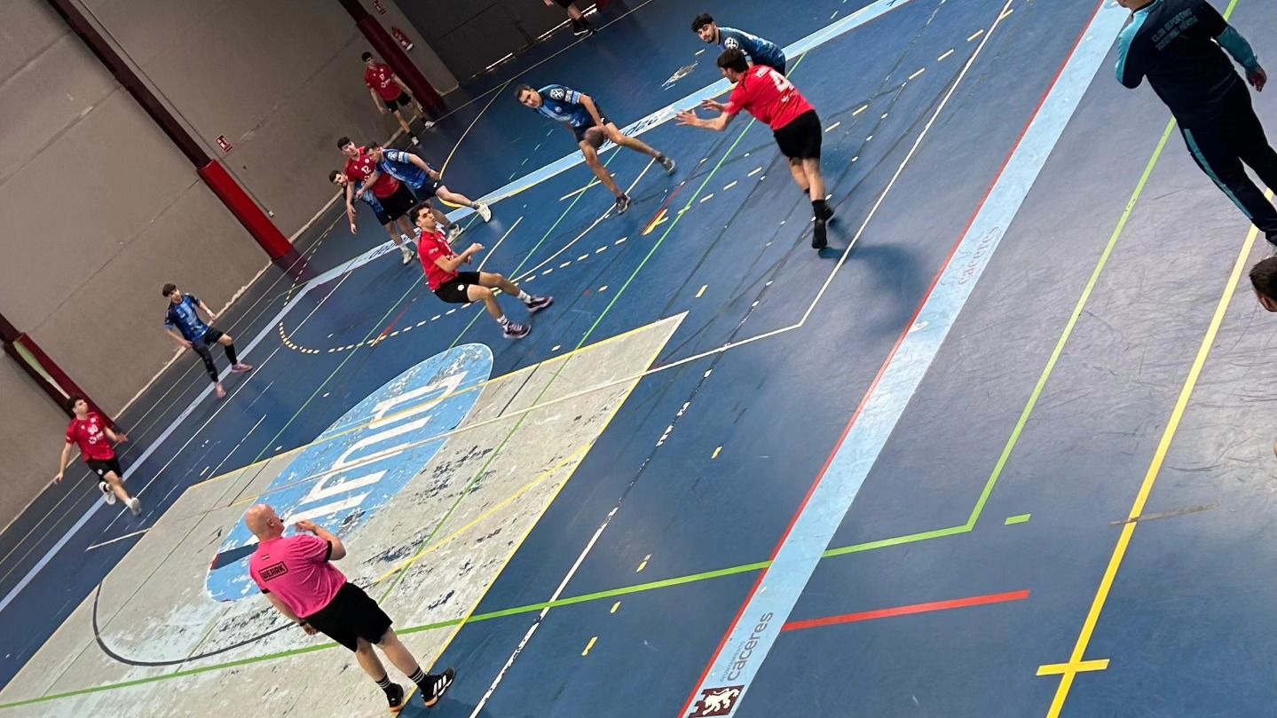 Vini lidera el ataque del Josefinas Mérida frente al Paideuterion