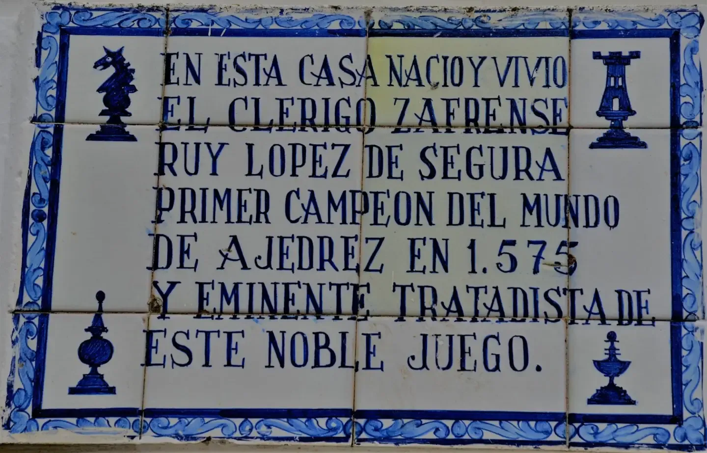 Placa en memoria de ruy lopez