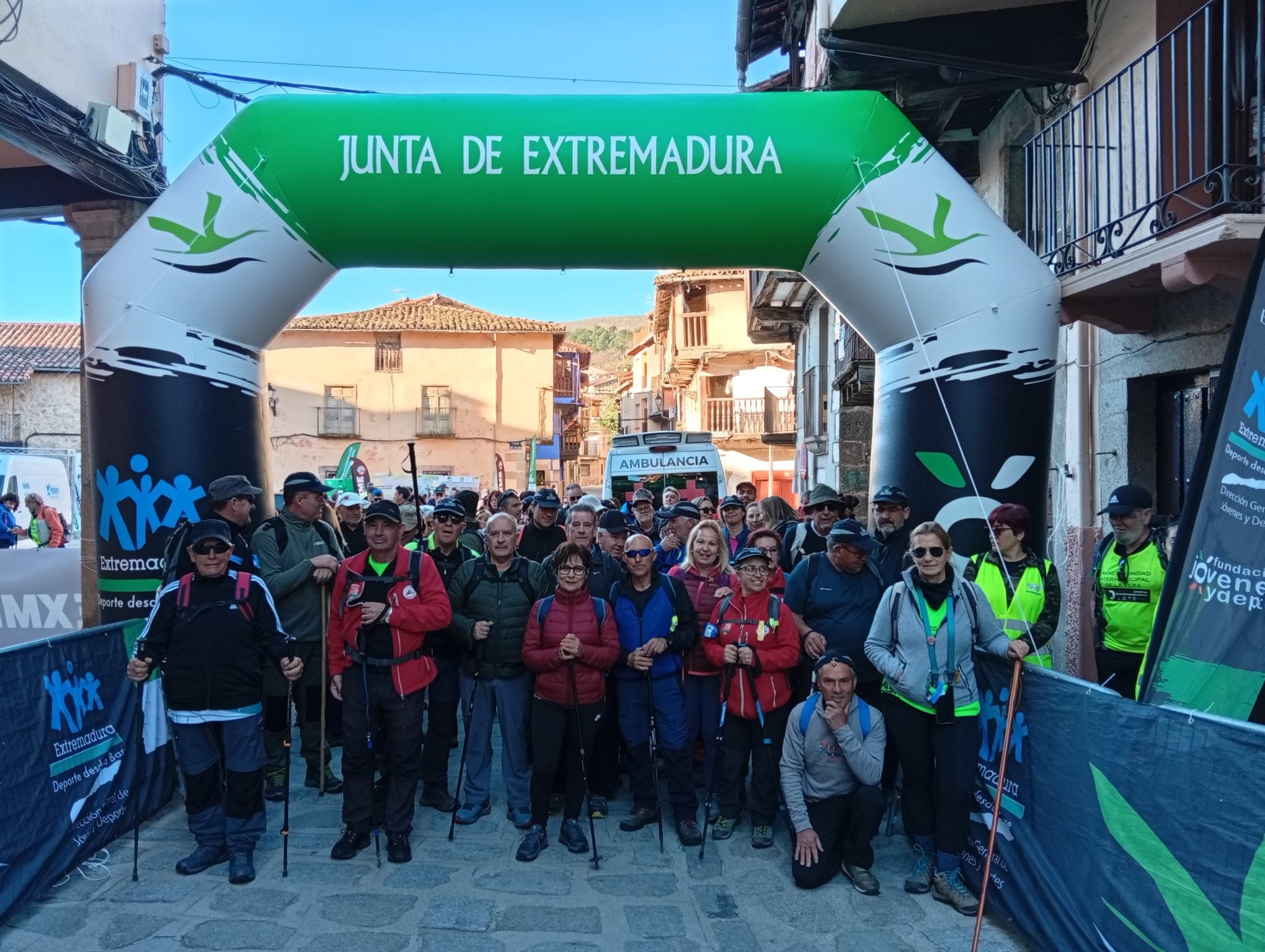 Ruta senderista del Canchal Negro con avituallamiento y ambiente de convivencia