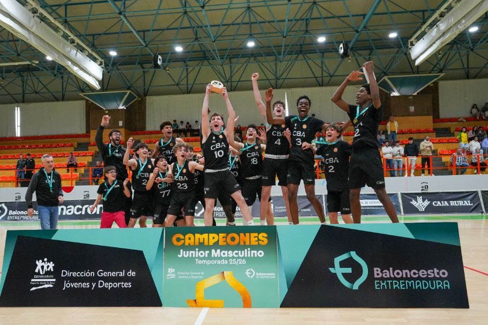 CBA Spain posan como campeones regionales junior de baloncesto